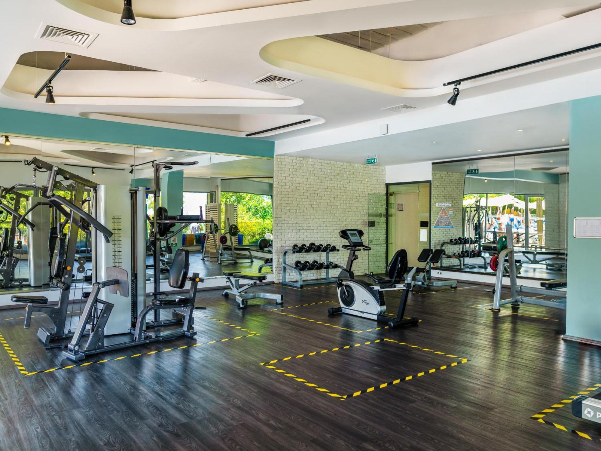 Labranda Mares Marmaris Hotel Exterior foto The gym at the resort