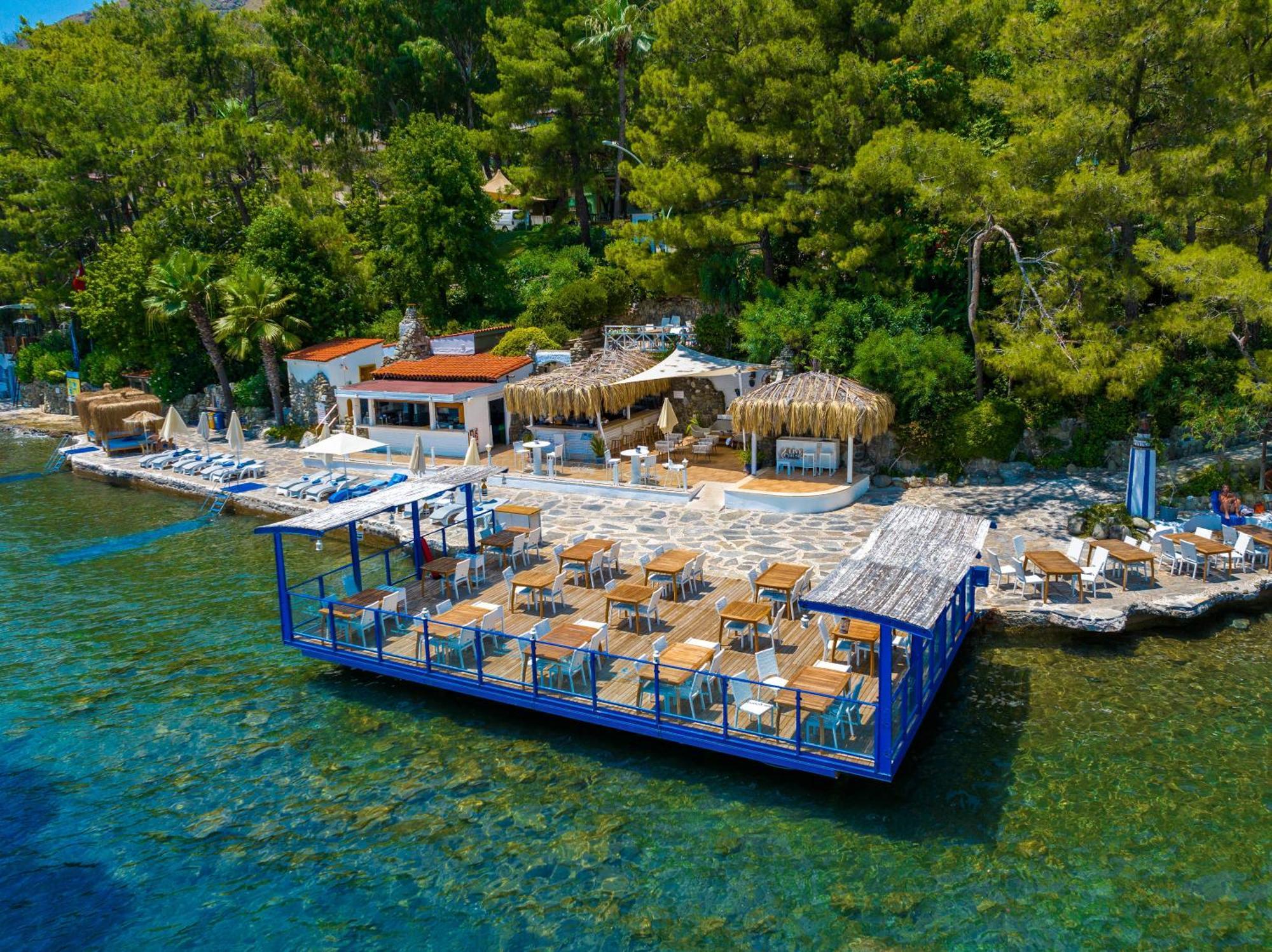Labranda Mares Marmaris Hotel Exterior foto The floating restaurant "The Pier"