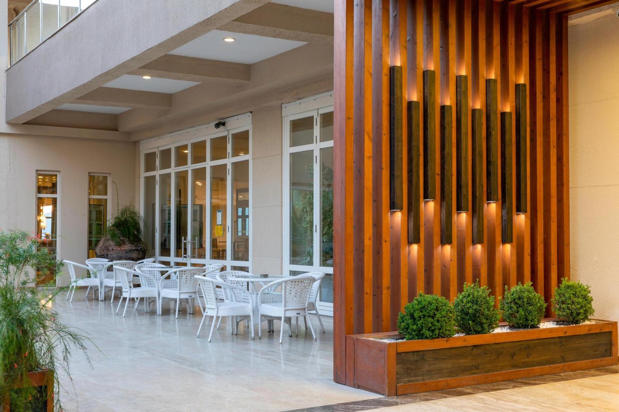 Labranda Mares Marmaris Hotel Exterior foto The interior of the mall
